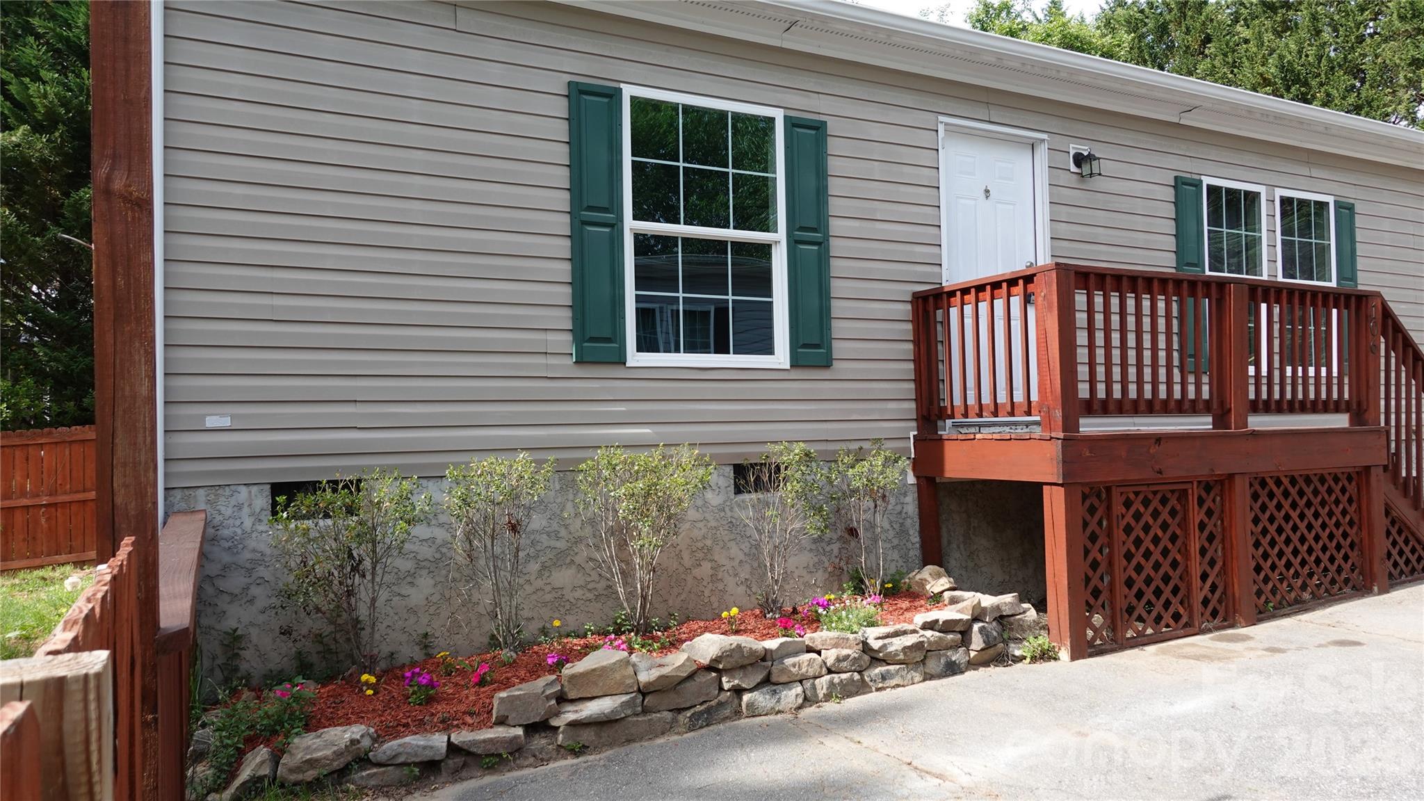 106 Central Avenue Swannanoa NC 28778