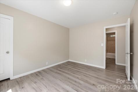 106 Central Avenue Swannanoa NC 28778