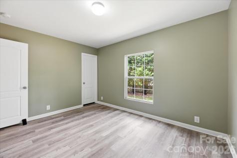 106 Central Avenue Swannanoa NC 28778