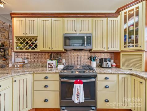 342 Big Rock Creek Drive Bakersville NC 28705
