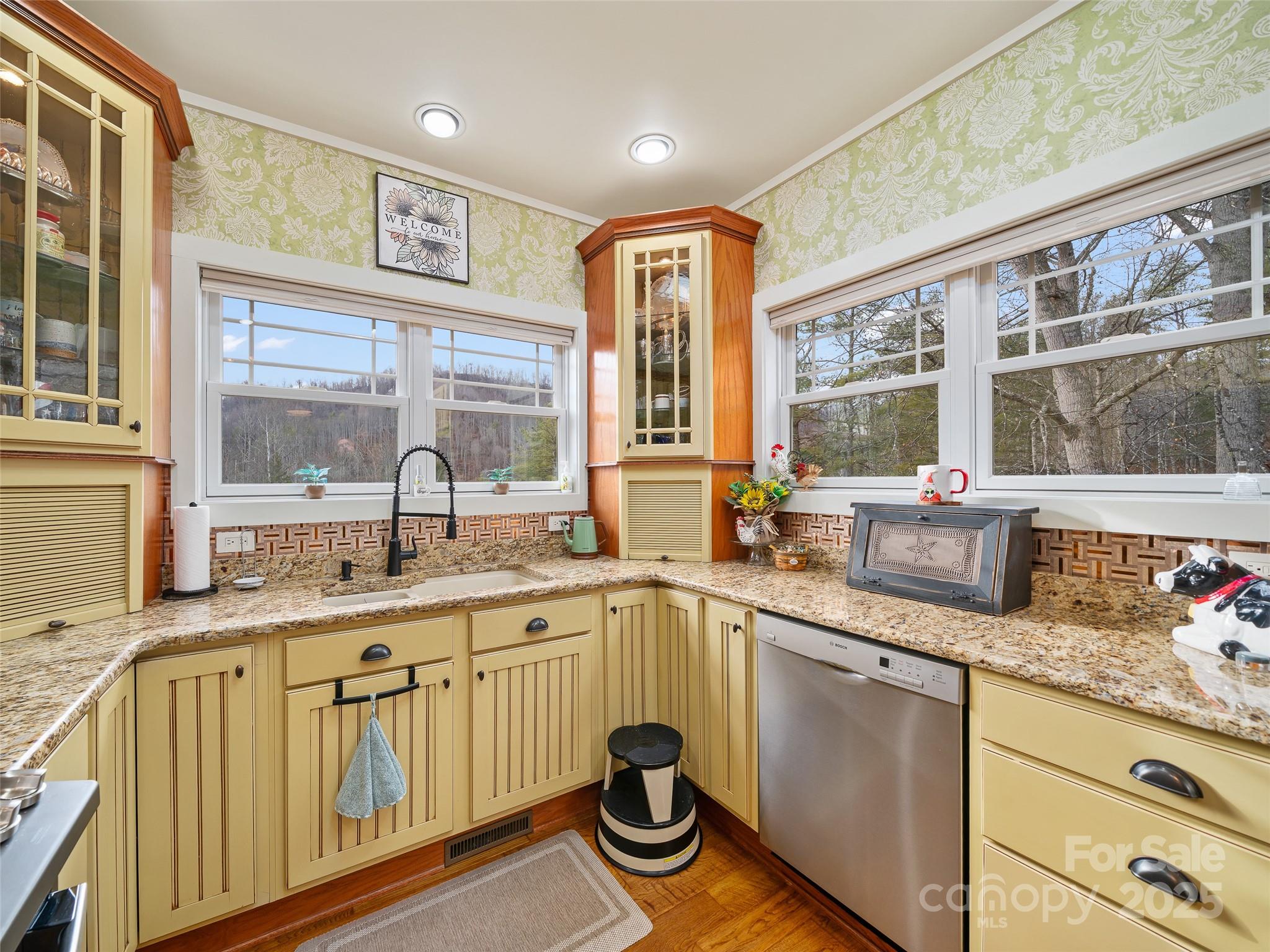 342 Big Rock Creek Drive Bakersville NC 28705