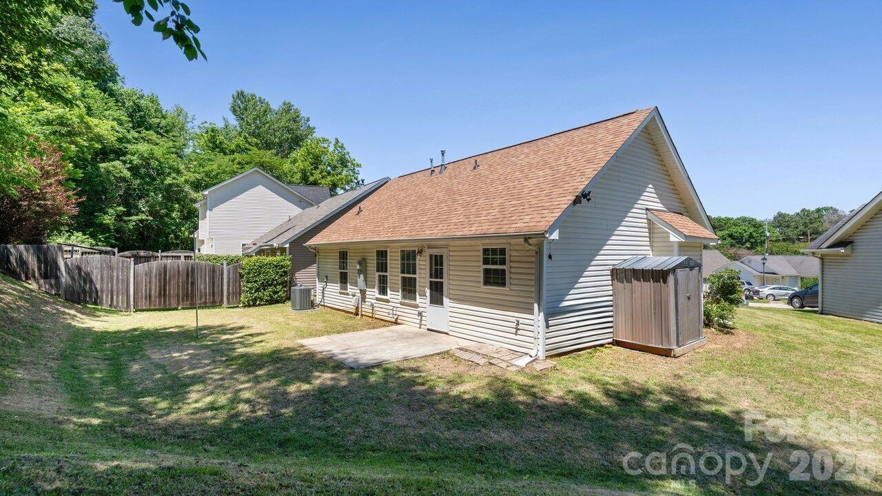 613 Hoskins Ridge Lane Charlotte NC 28216