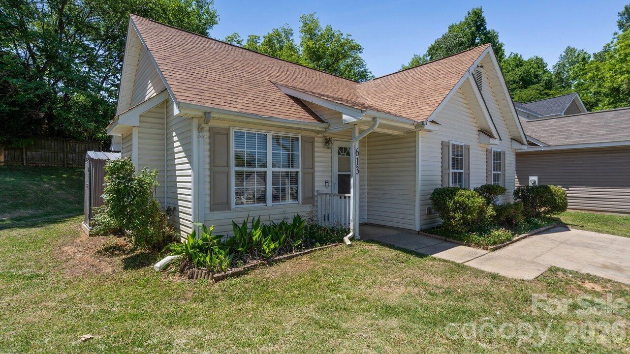 613 Hoskins Ridge Lane Charlotte NC 28216