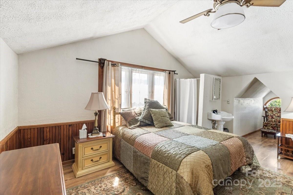201 Murphy Hill Road Weaverville NC 28787