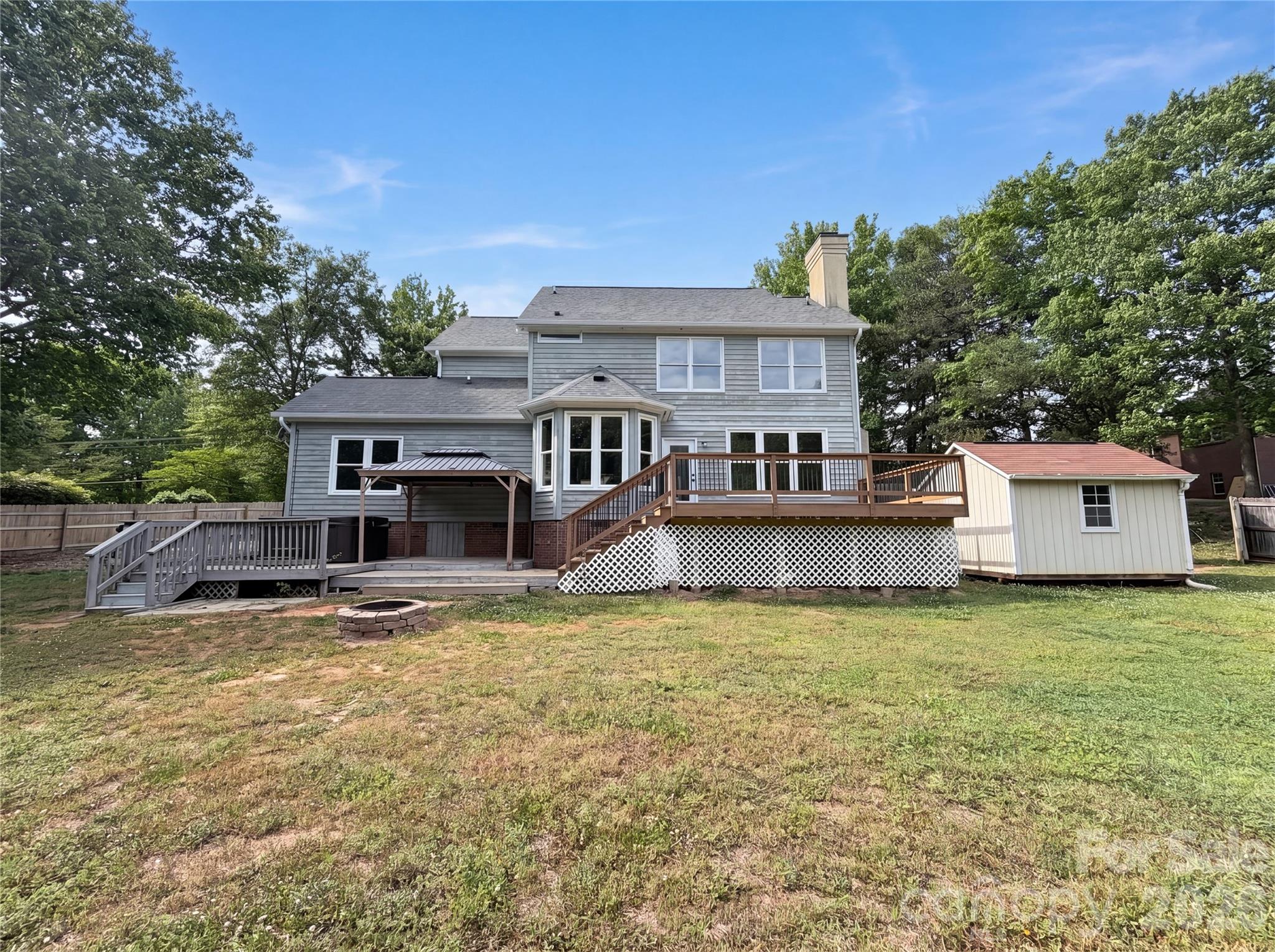 2496 Lake Shore Road S Denver NC 28037