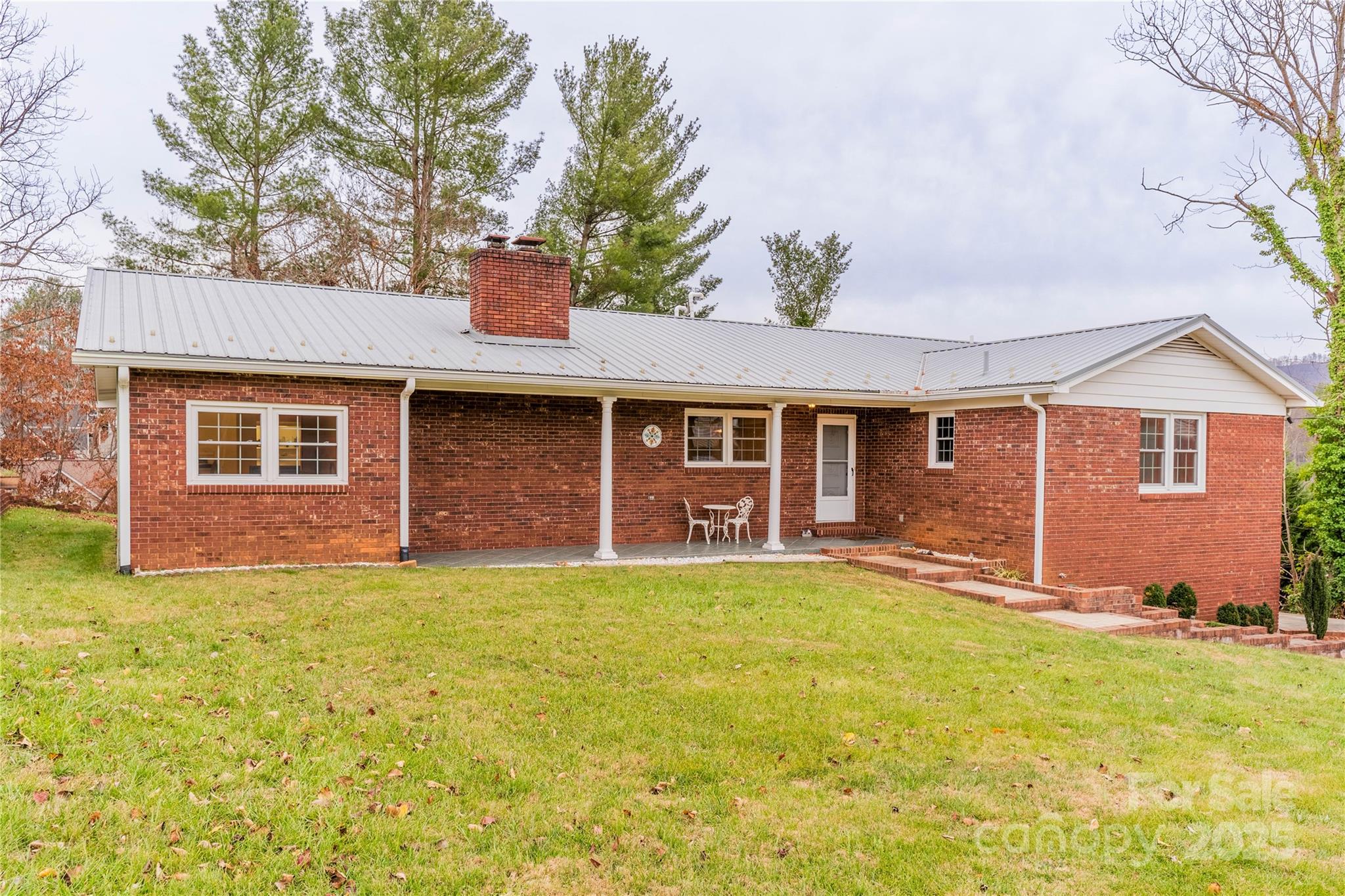 27 Dogwood Drive Weaverville NC 28787
