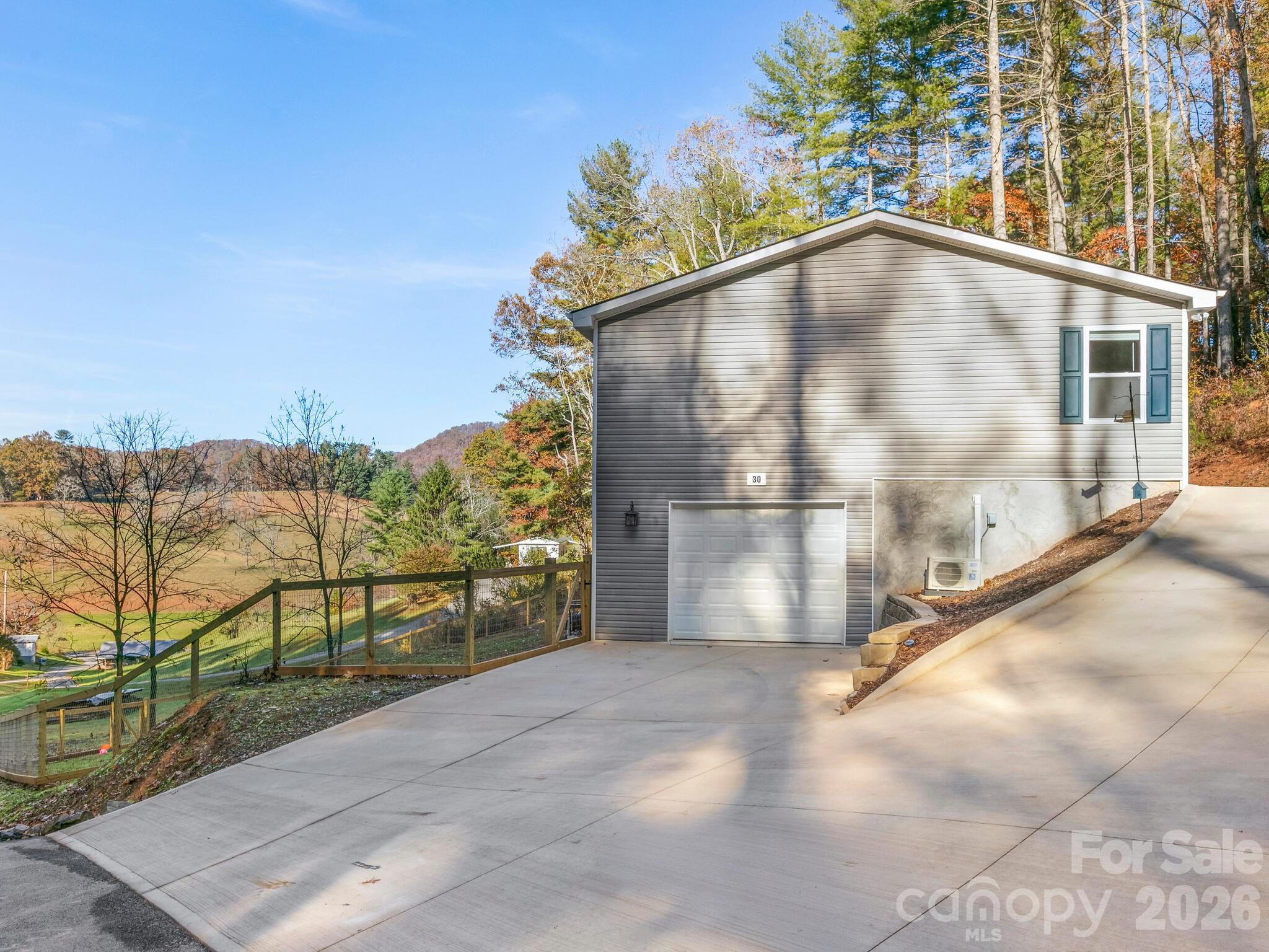 30 Shire Way Lane Leicester NC 28748