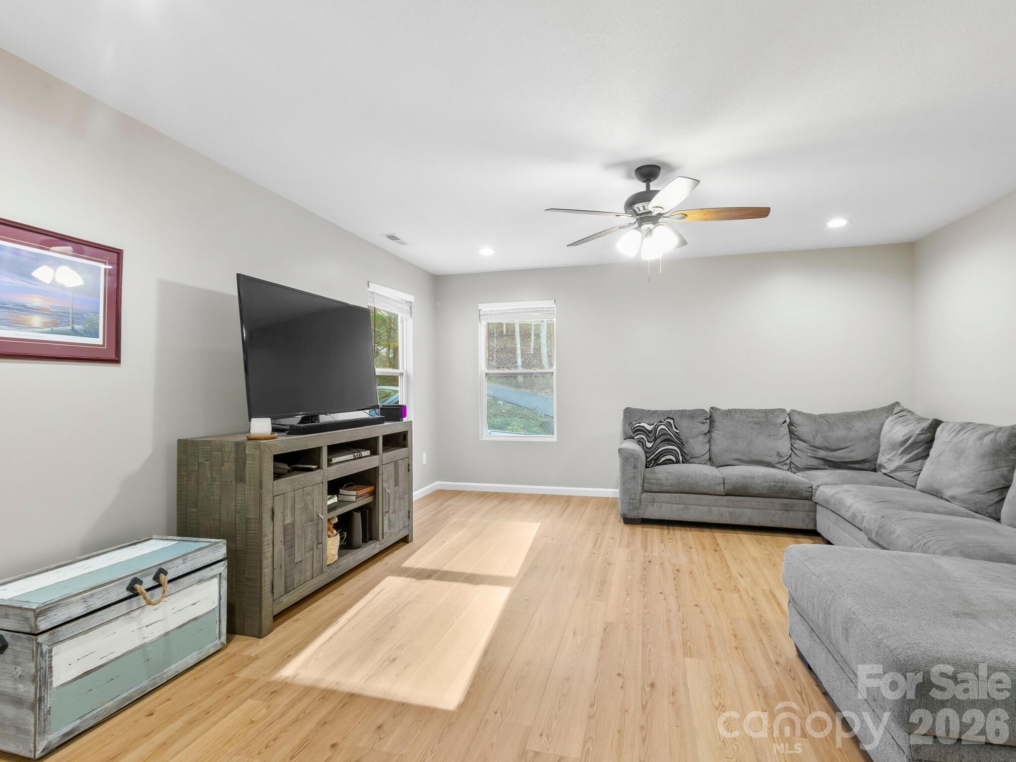 30 Shire Way Lane Leicester NC 28748