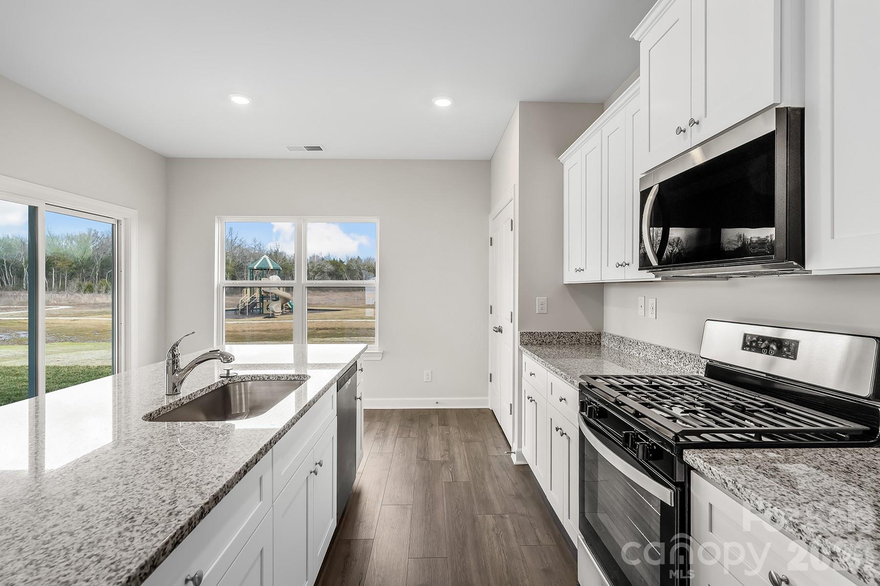 6740 Fairford Drive Charlotte NC 28215