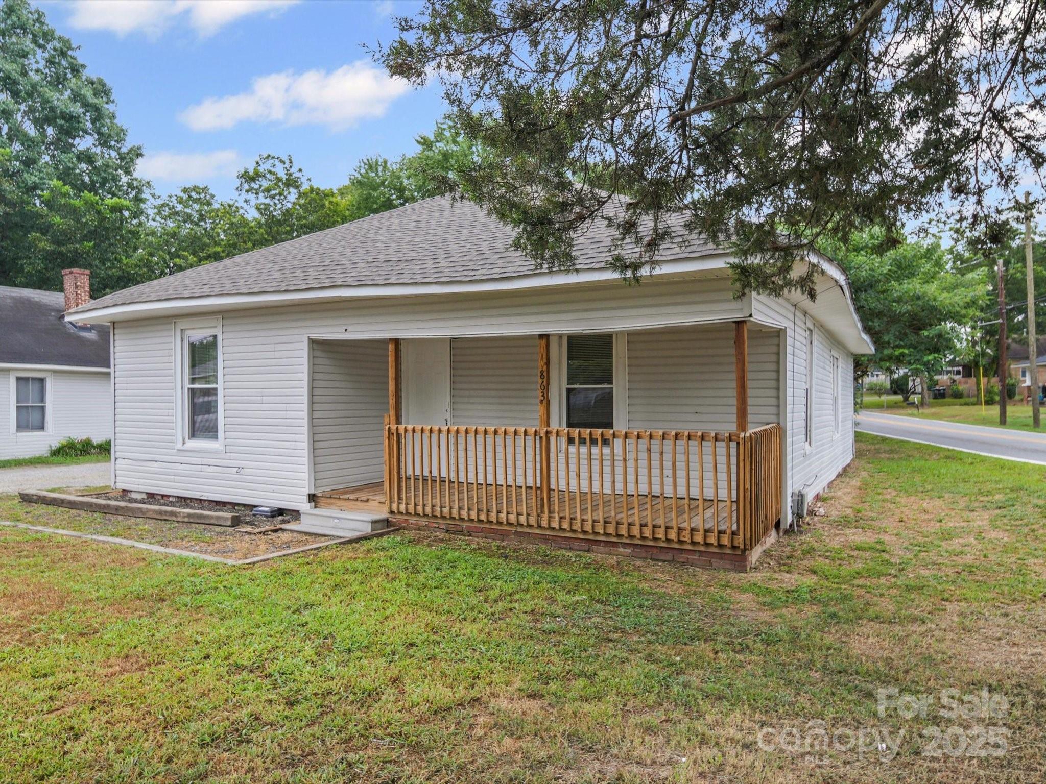 863 Old Charlotte Road SW Concord NC 28027