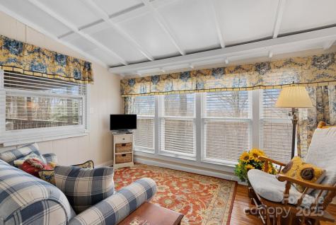 1040 Oak Ridge Lane Mars Hill NC 28754