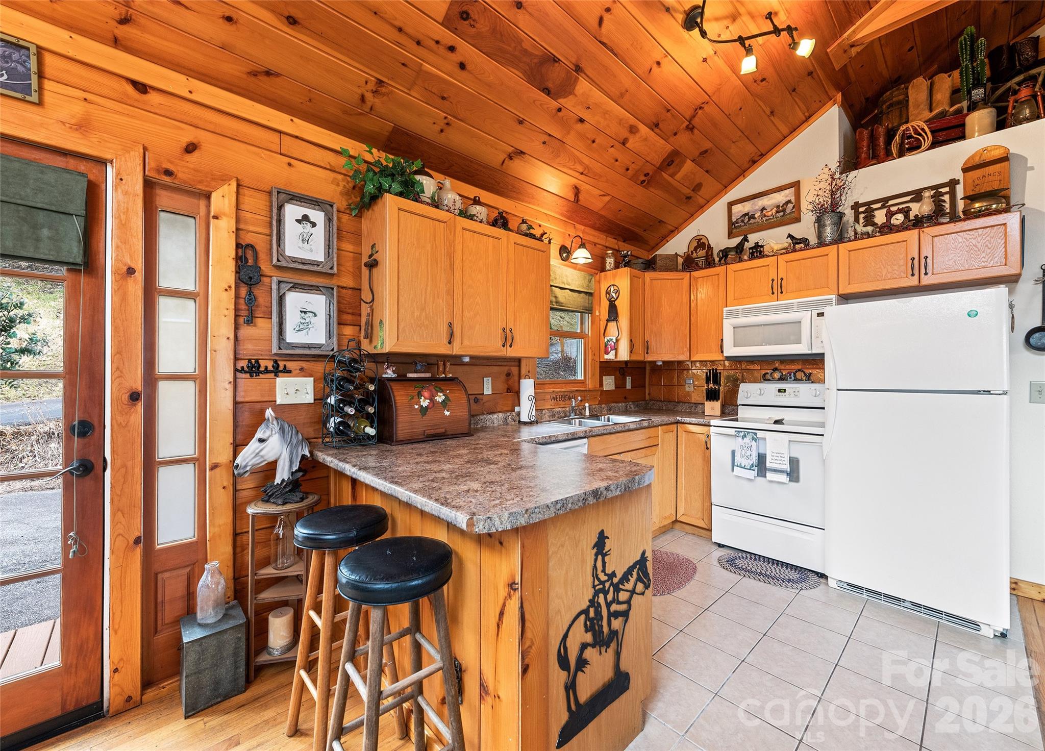 16 Hiawatha Drive Maggie Valley NC 28751