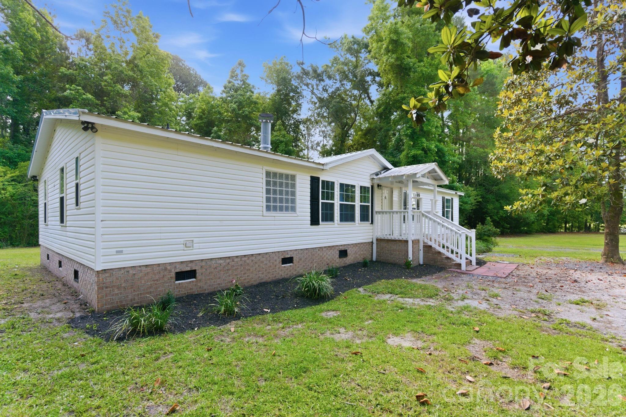 481 Harrell Road Burgaw NC 28425