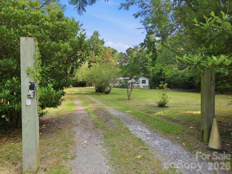 481 Harrell Road Burgaw NC 28425