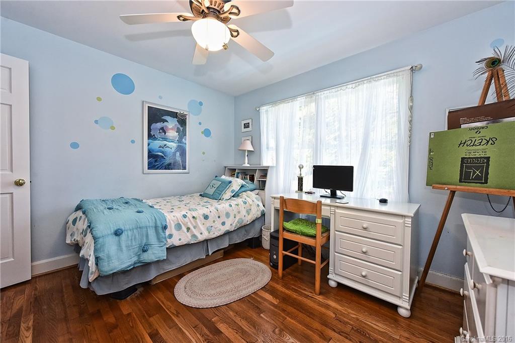 228 Lansdowne Road Charlotte NC 28270