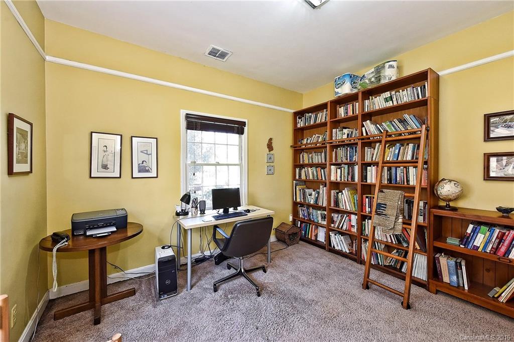 228 Lansdowne Road Charlotte NC 28270