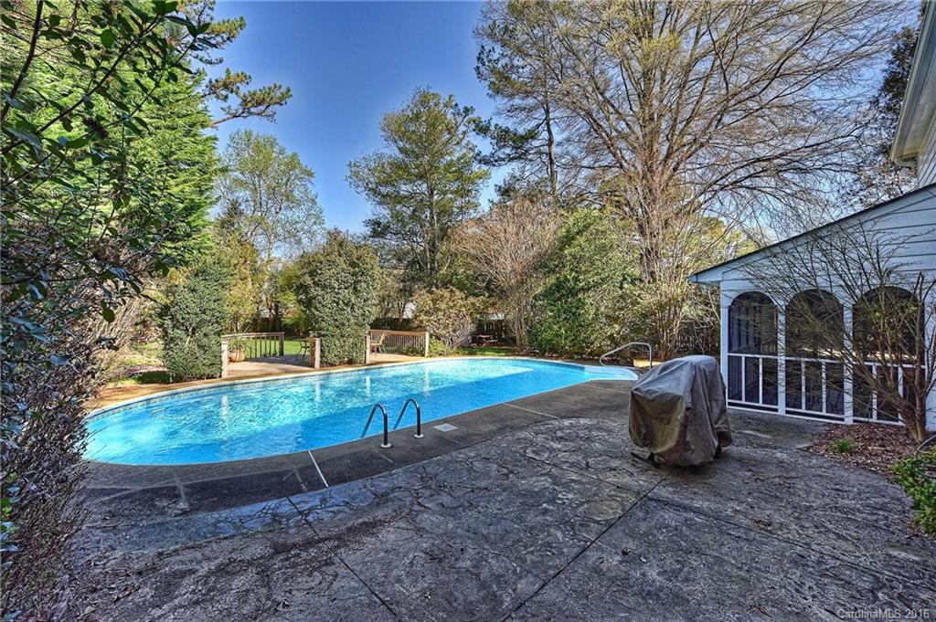 228 Lansdowne Road Charlotte NC 28270