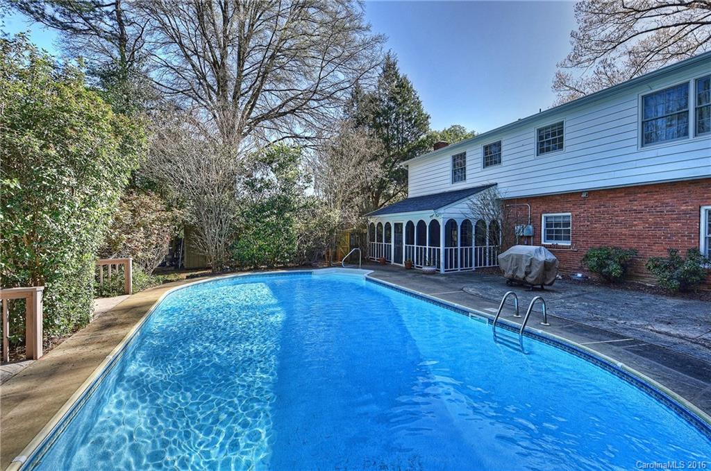 228 Lansdowne Road Charlotte NC 28270
