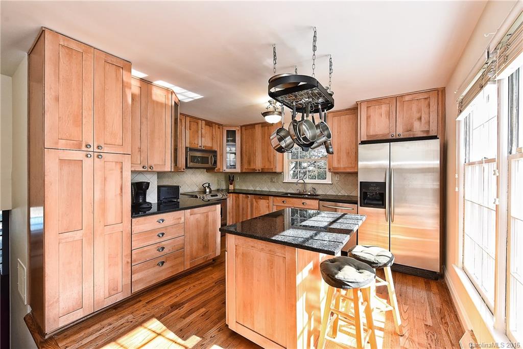 228 Lansdowne Road Charlotte NC 28270