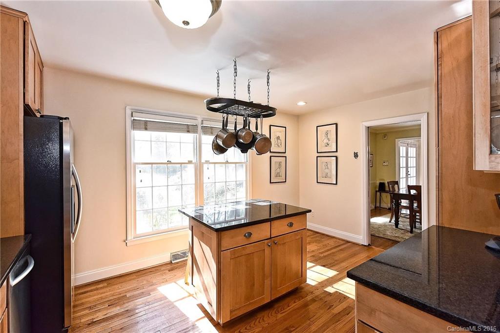 228 Lansdowne Road Charlotte NC 28270