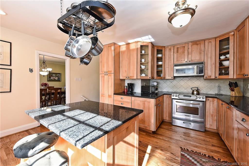 228 Lansdowne Road Charlotte NC 28270