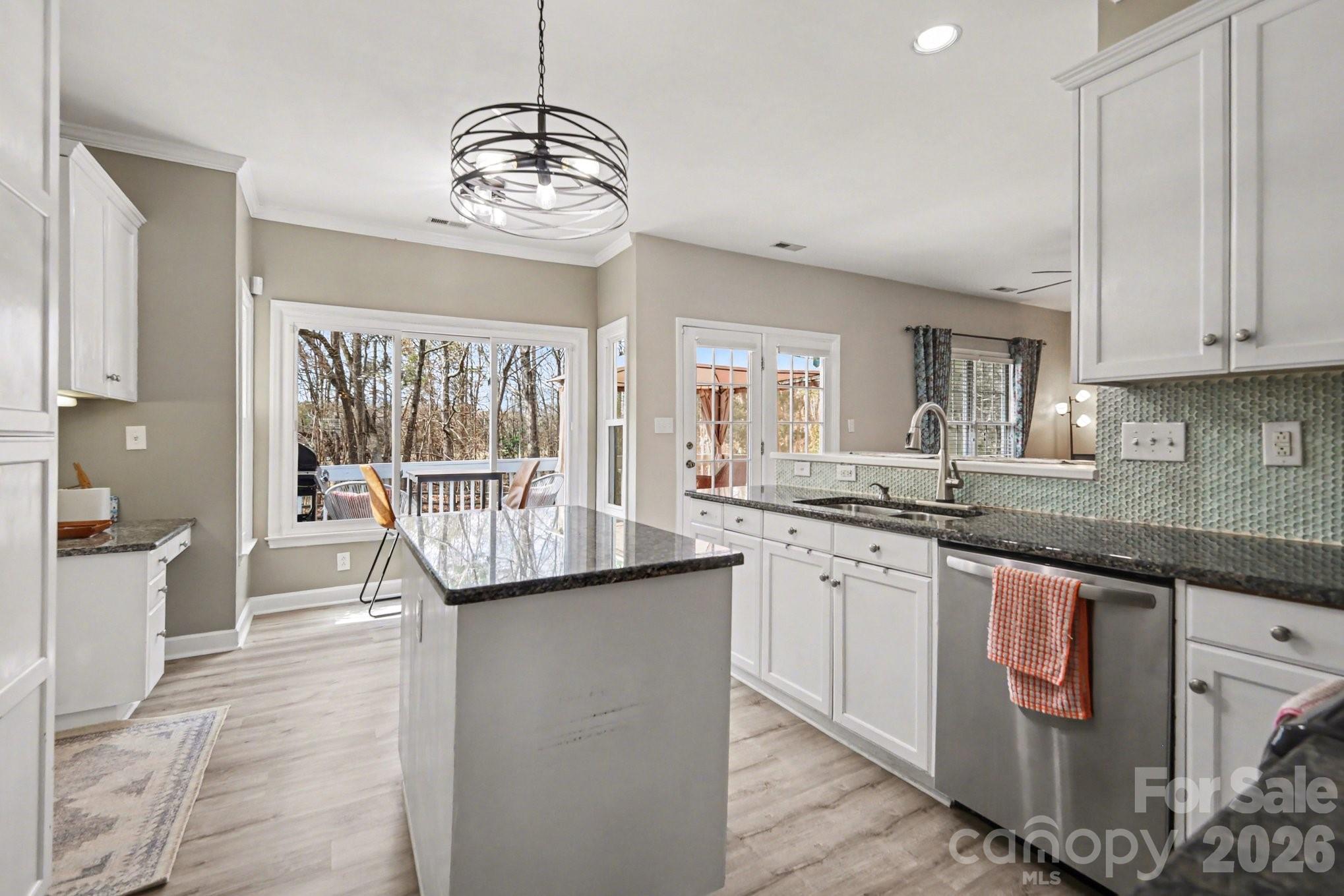 2518 Pimpernel Road Charlotte NC 28213