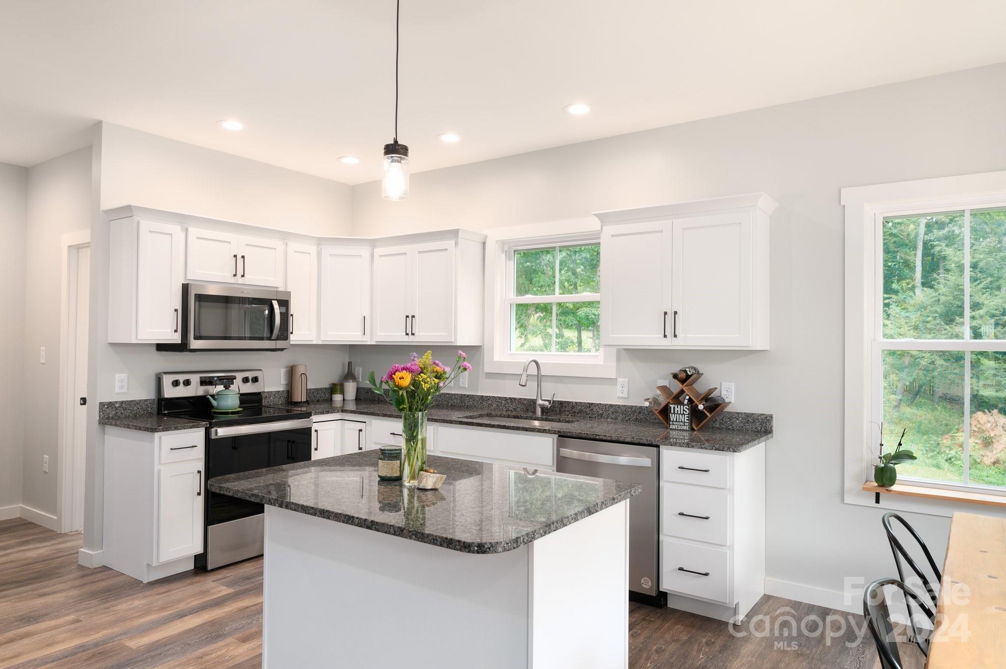 52 Shuler Road Candler NC 28715