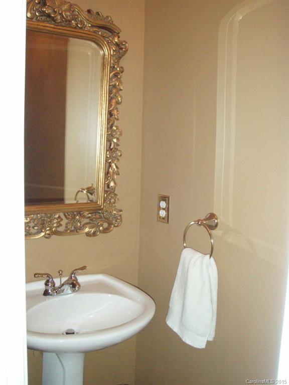 16209 Bridgehampton Club Drive Charlotte NC 28277