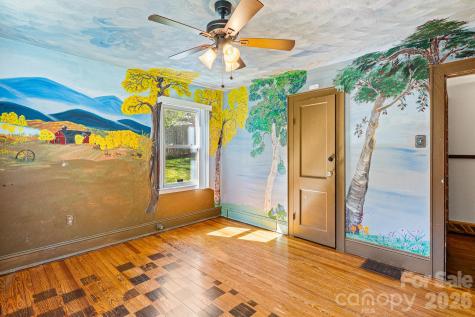 114 Walker Street Black Mountain NC 28711