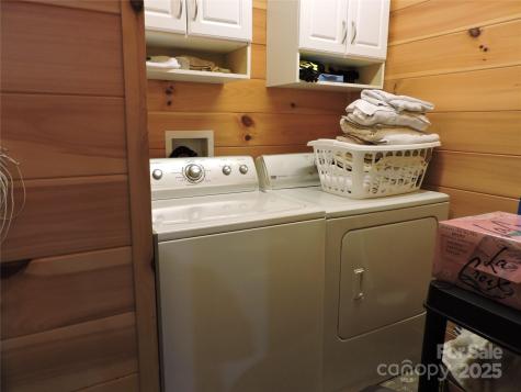 103 Chucks Lane Bakersville NC 28705