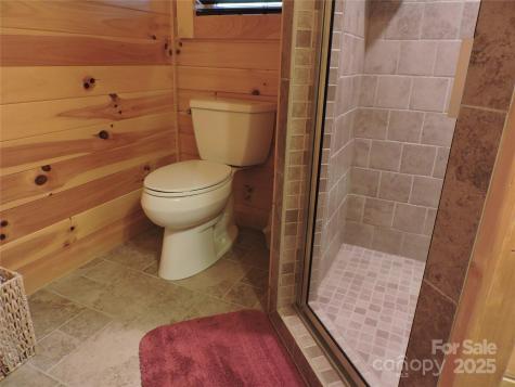 103 Chucks Lane Bakersville NC 28705