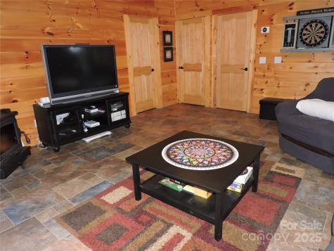 103 Chucks Lane Bakersville NC 28705