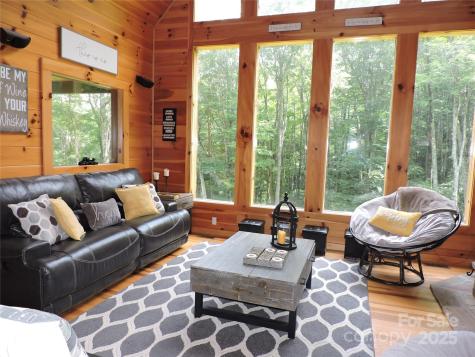 103 Chucks Lane Bakersville NC 28705