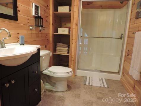 103 Chucks Lane Bakersville NC 28705