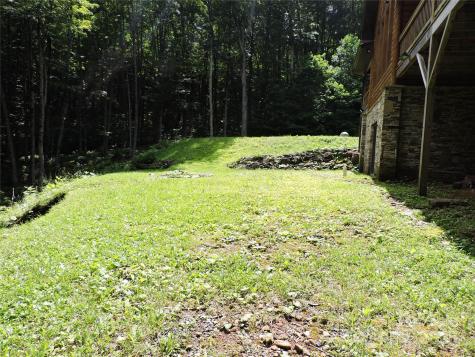 103 Chucks Lane Bakersville NC 28705