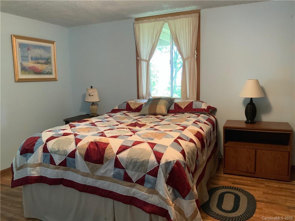 617 Leisure Lane Burnsville NC 28714