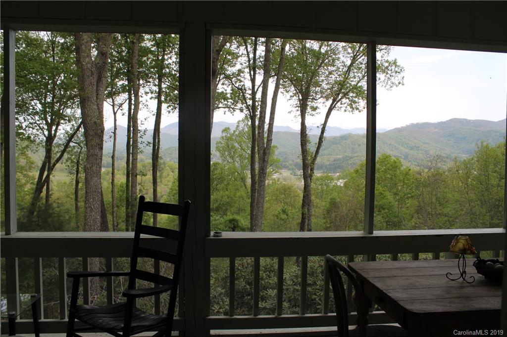 617 Leisure Lane Burnsville NC 28714