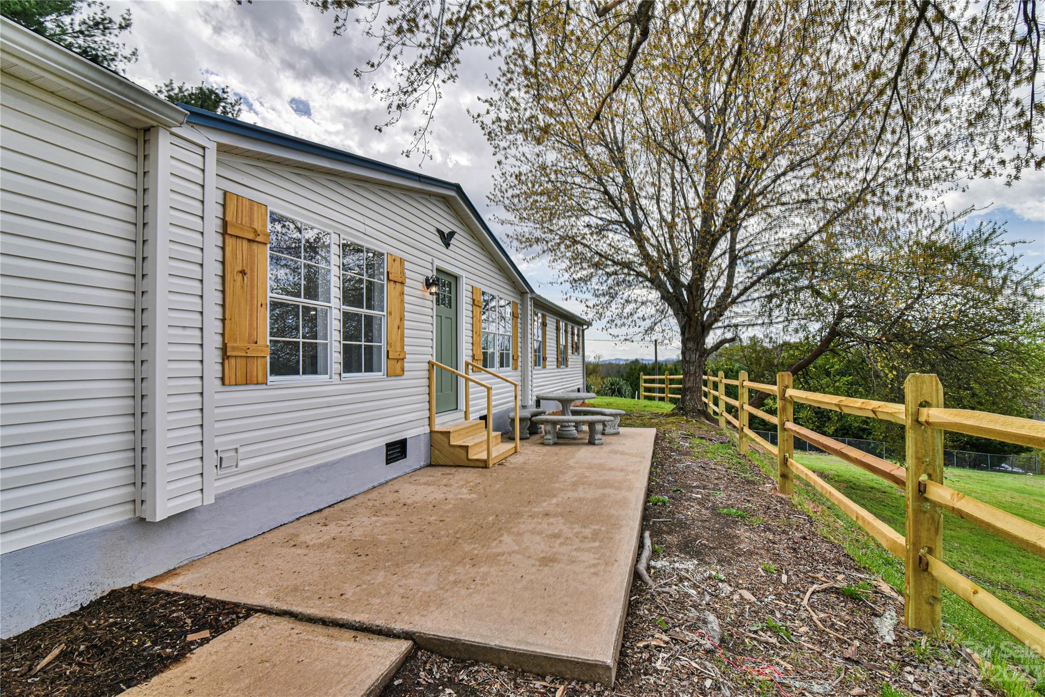 768 Union Hill Road Hendersonville NC 28792