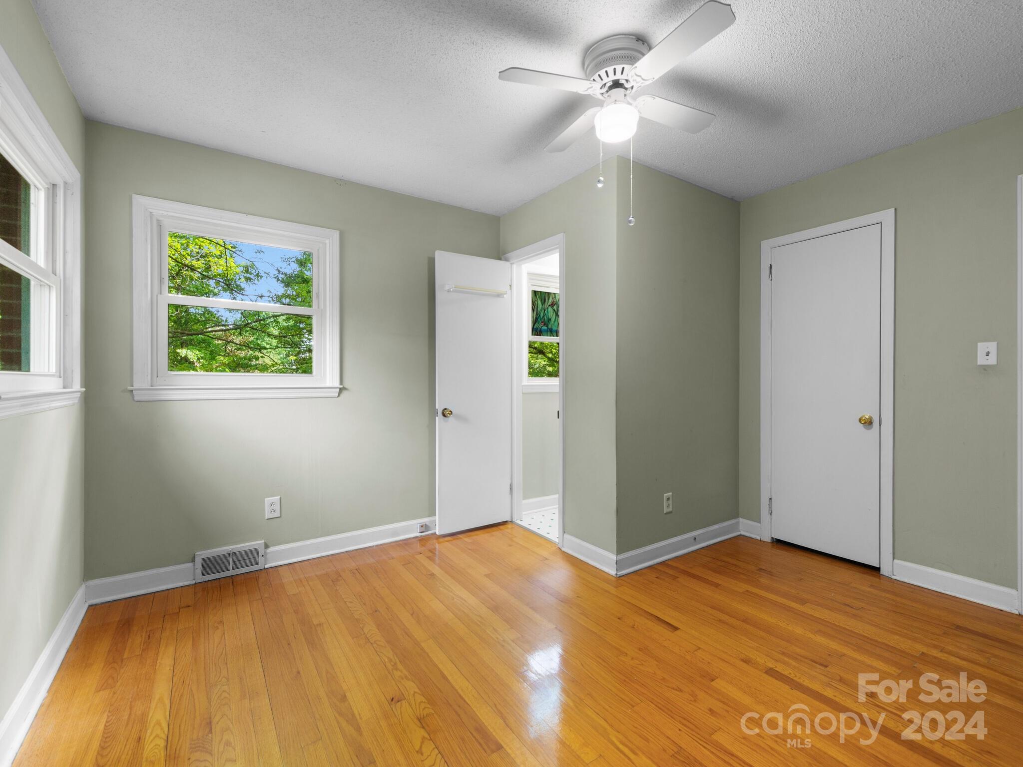 12 Mulberry Drive Arden NC 28704