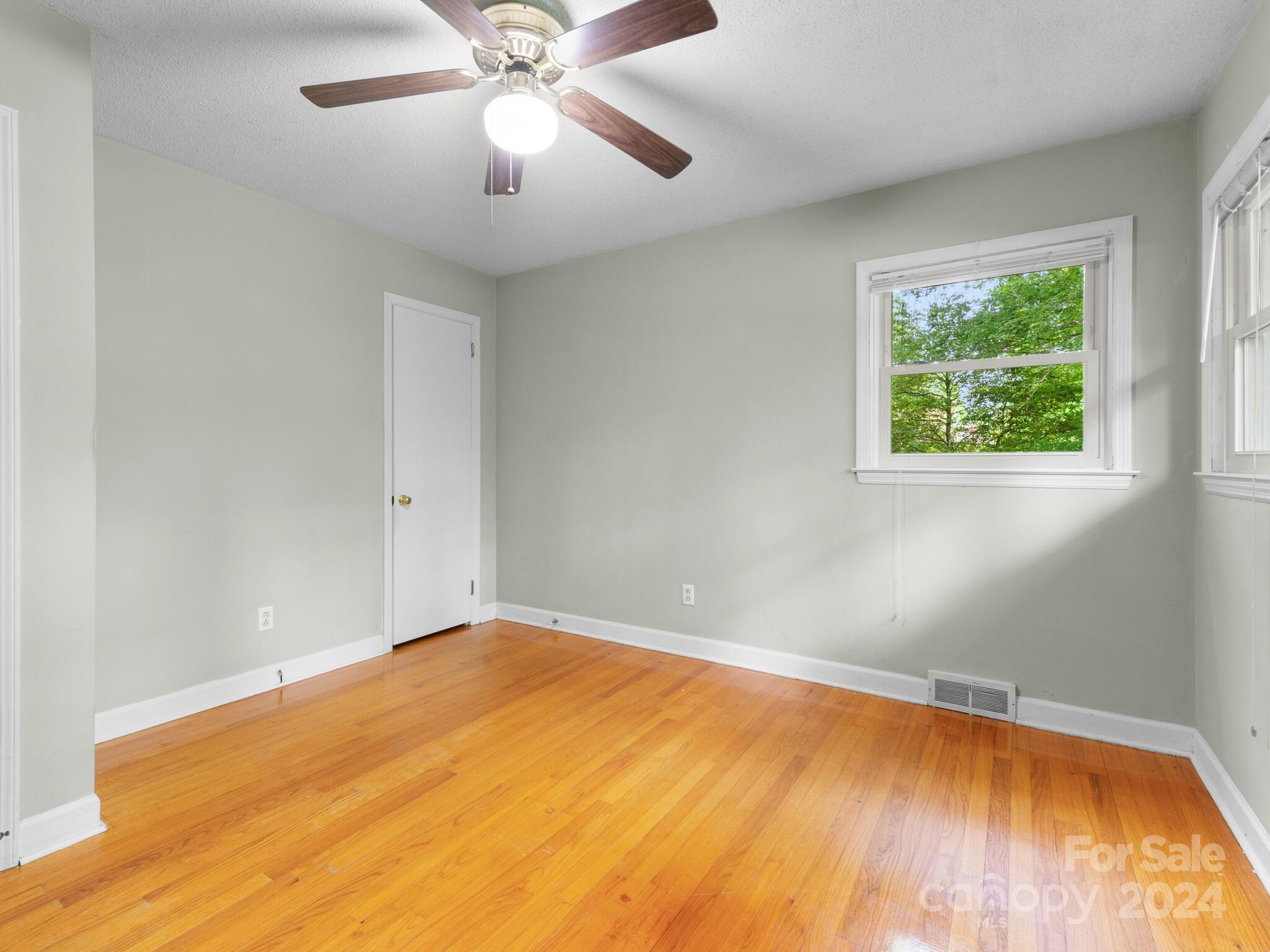 12 Mulberry Drive Arden NC 28704