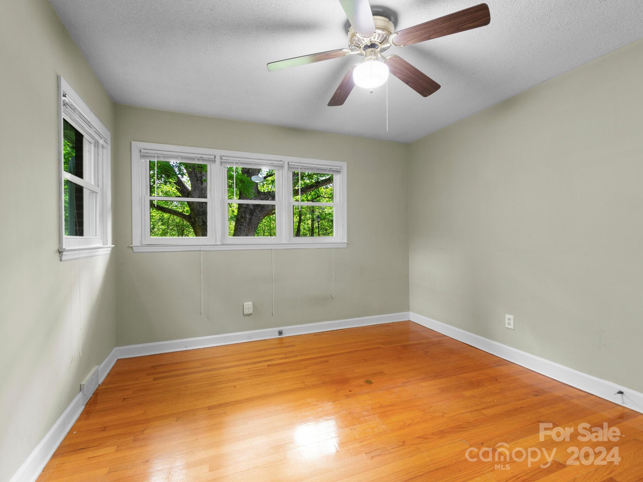 12 Mulberry Drive Arden NC 28704
