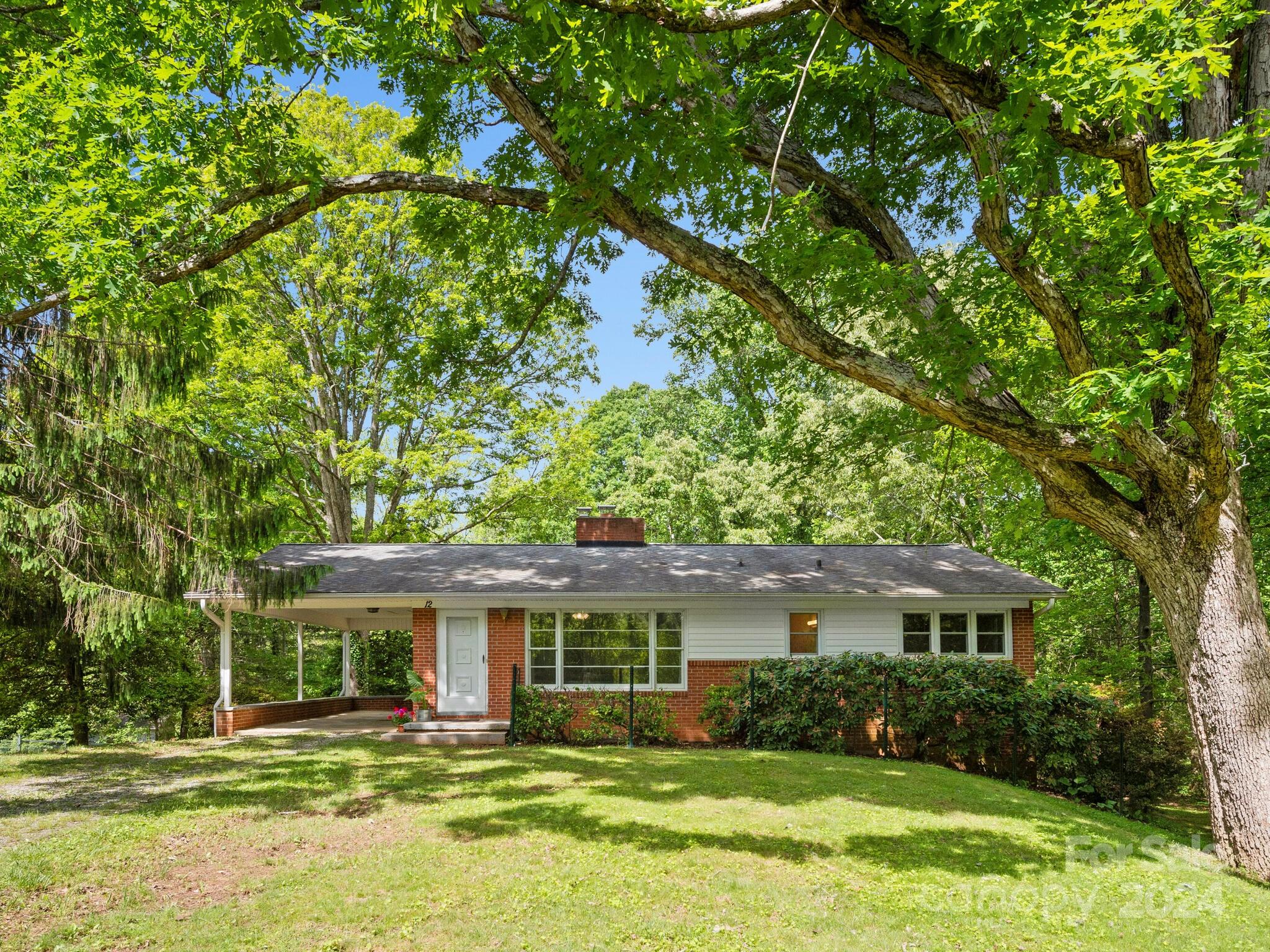 12 Mulberry Drive Arden NC 28704