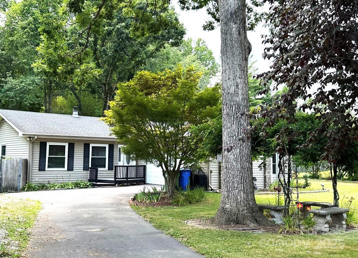 25 Norman Road Fletcher NC 28732