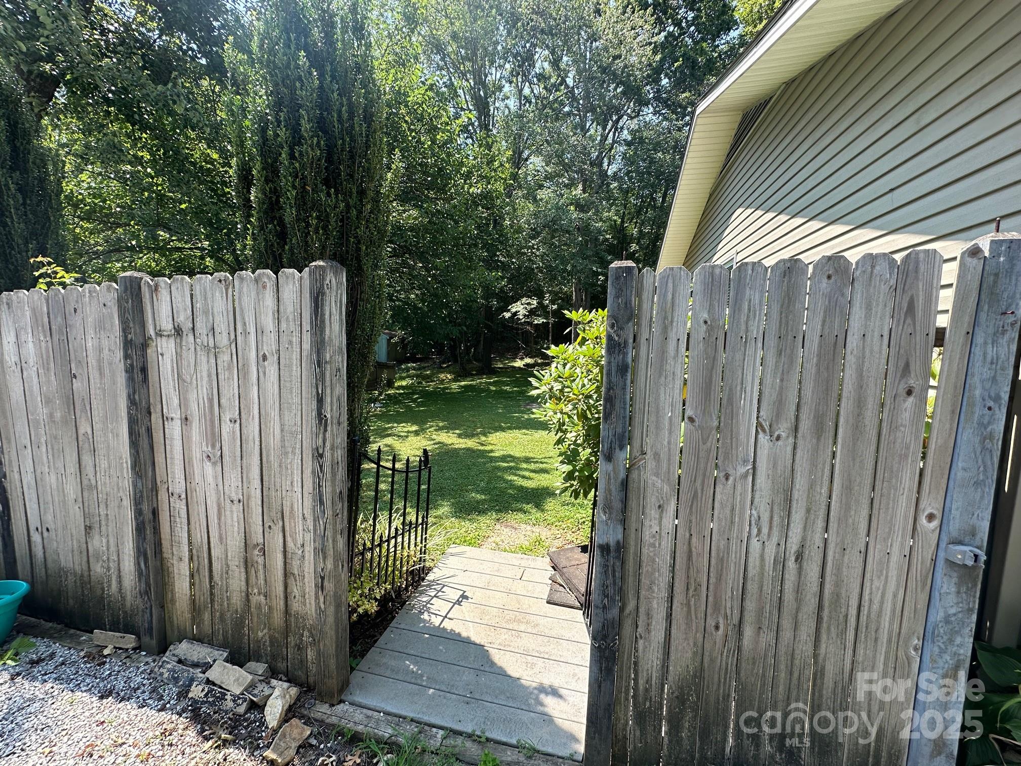 25 Norman Road Fletcher NC 28732