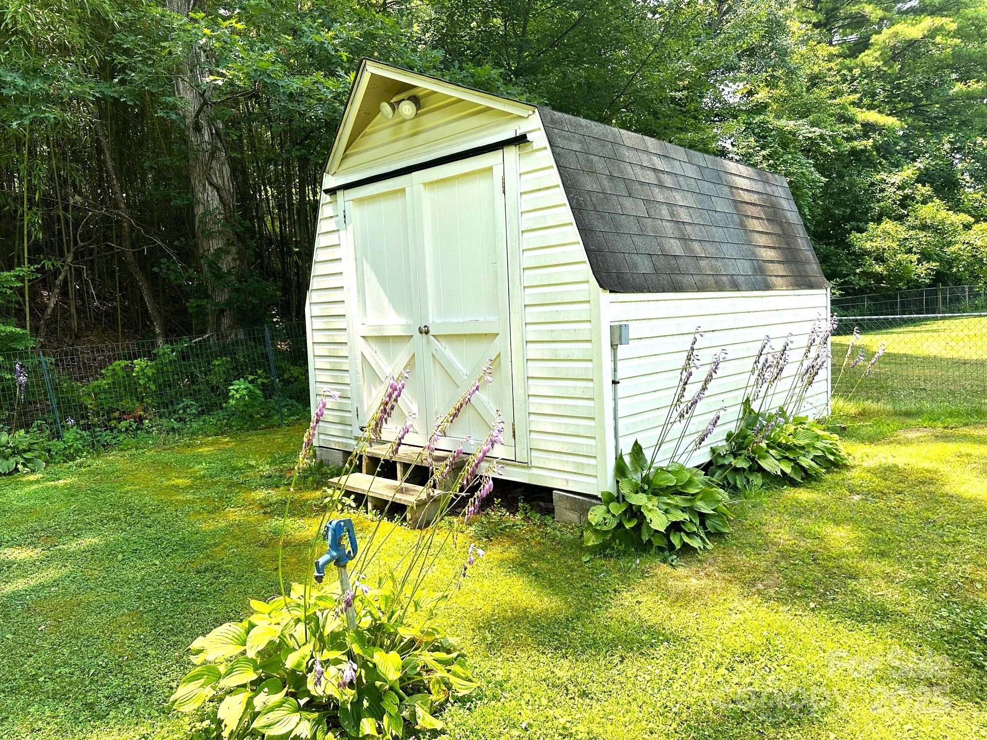 25 Norman Road Fletcher NC 28732