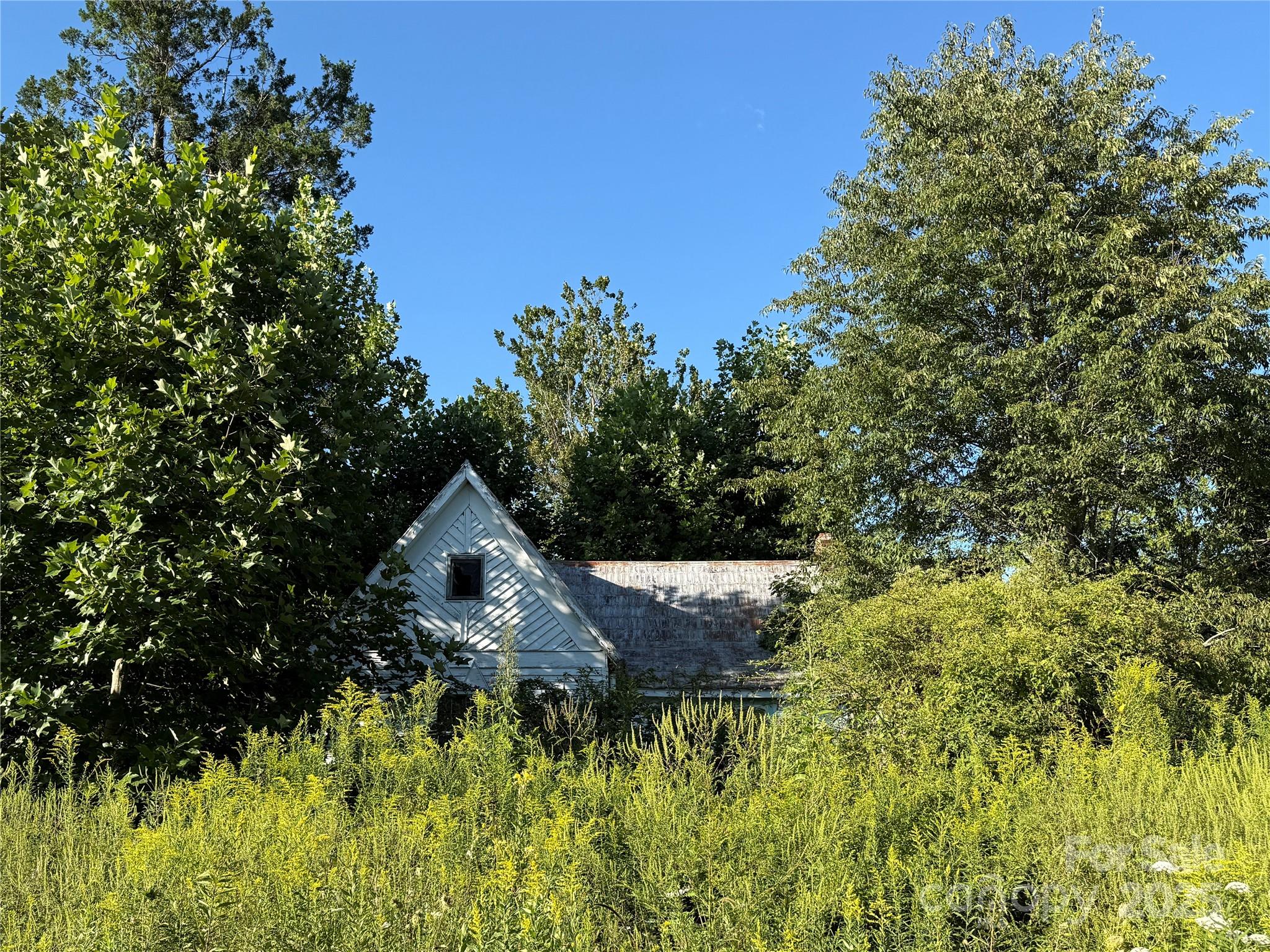 353 Perkins Road Bakersville NC 28705