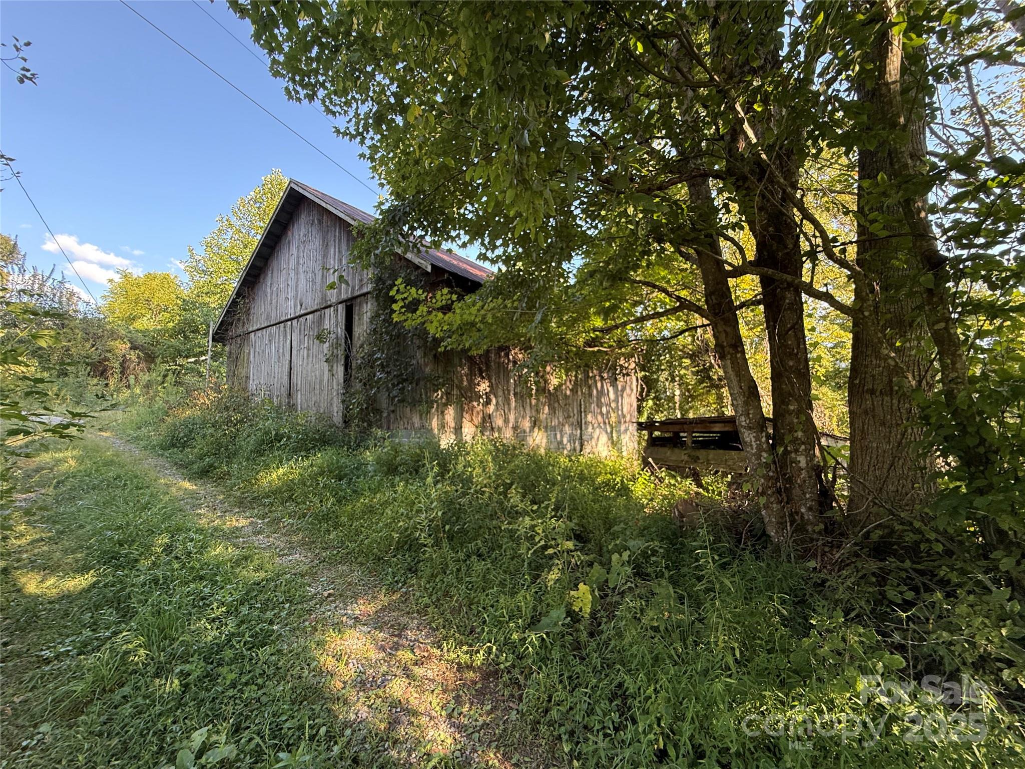 353 Perkins Road Bakersville NC 28705