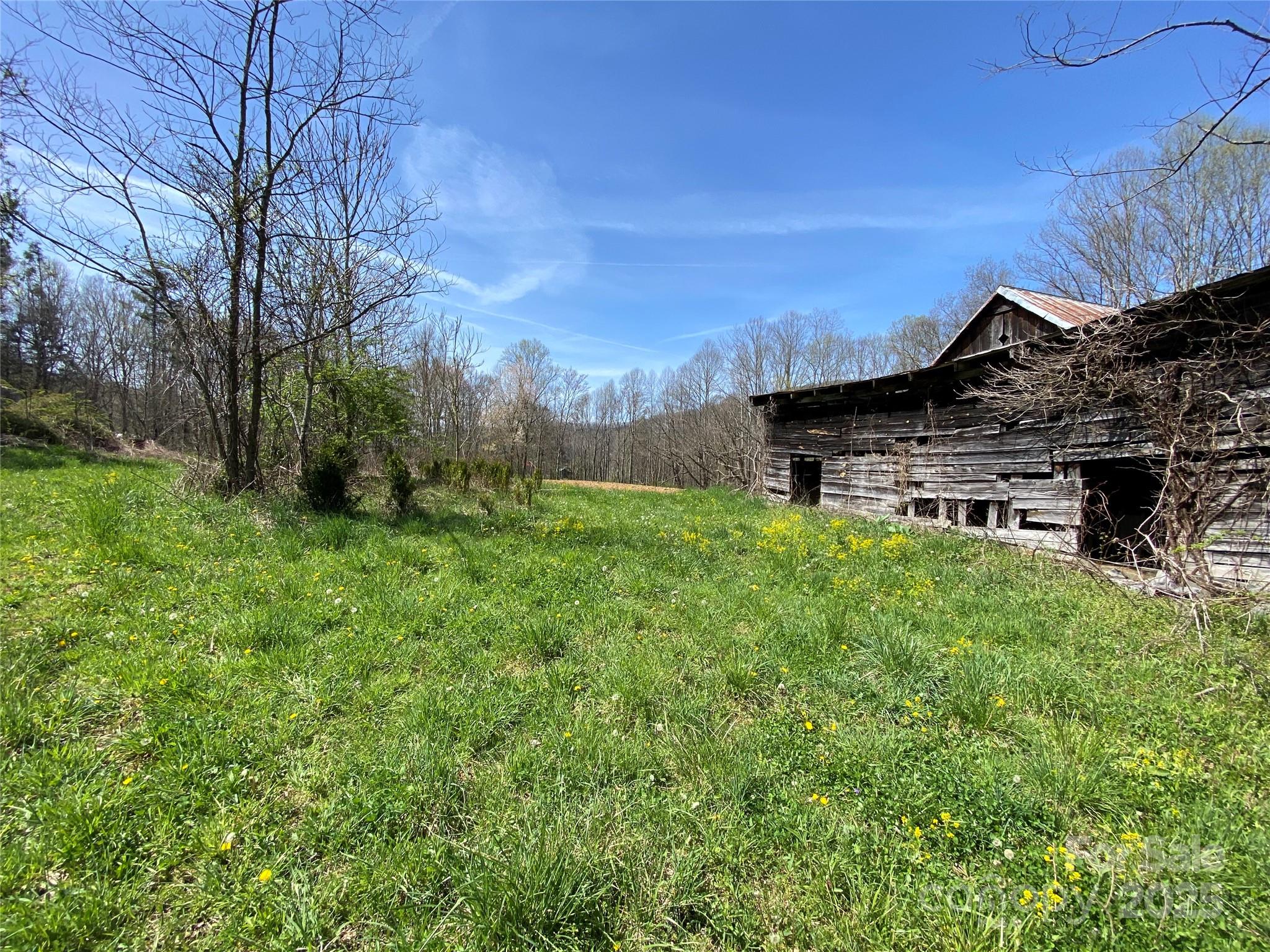 353 Perkins Road Bakersville NC 28705