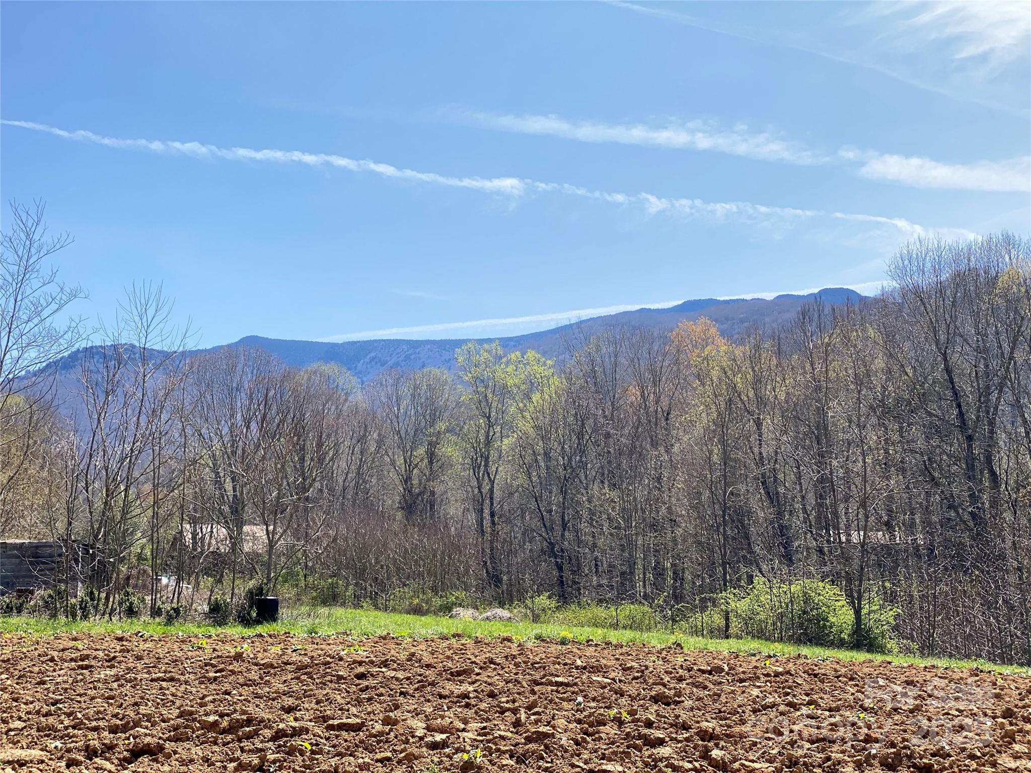 353 Perkins Road Bakersville NC 28705