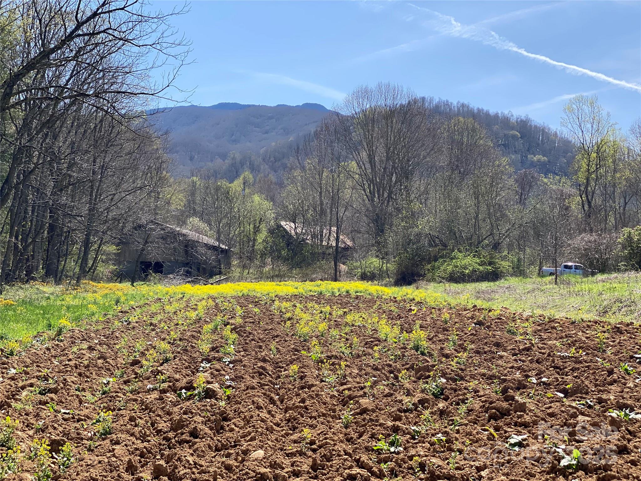 353 Perkins Road Bakersville NC 28705